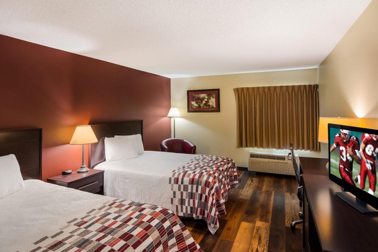 Red Roof Inn Хендерсонвилл Экстерьер фото