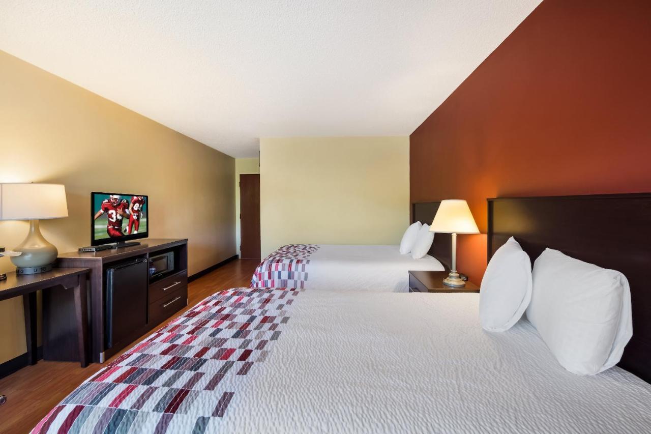 Red Roof Inn Хендерсонвилл Экстерьер фото