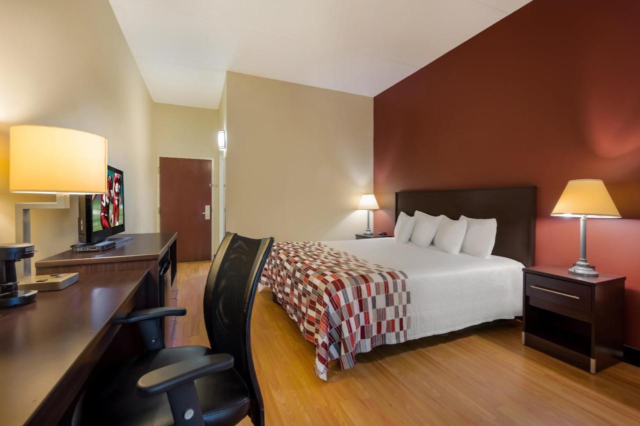 Red Roof Inn Хендерсонвилл Экстерьер фото