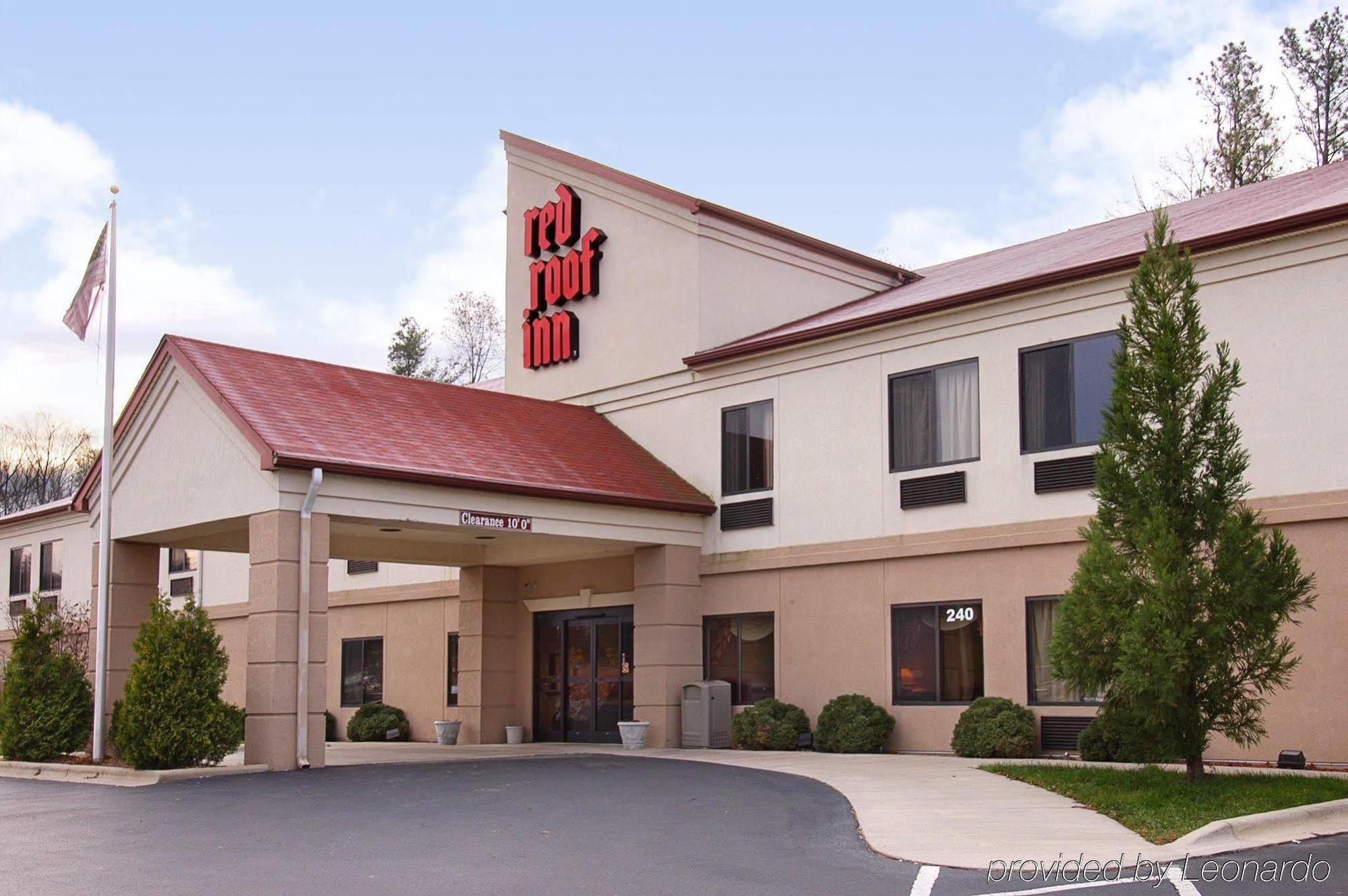 Red Roof Inn Хендерсонвилл Экстерьер фото